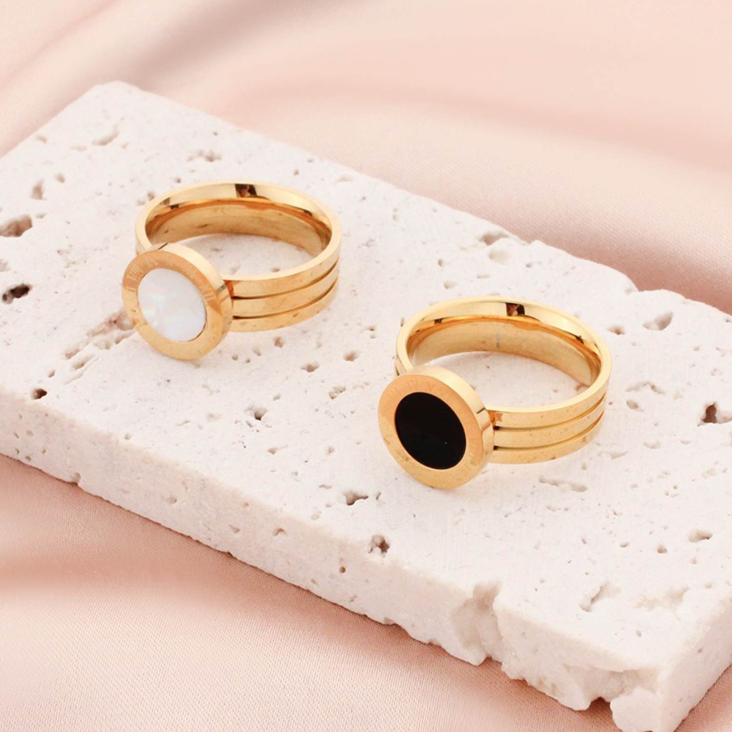 1/2pcs Stainless Steel Roman Numeral Shell Ring Black Color Acrylic Ring For Women Forefinger Ring Gold Plated Titanium Steel