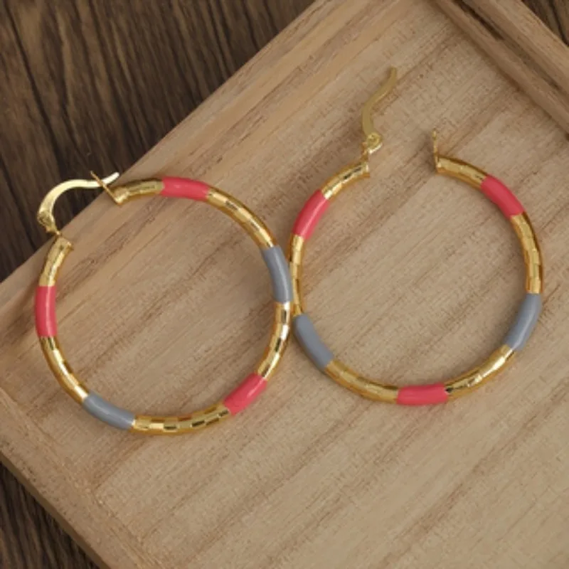1 Pairs Vintage Elegant Golden Pink Color Large Hoop Earrings Jewelry for Women Drip Enamel Color Fashionable Jewelry