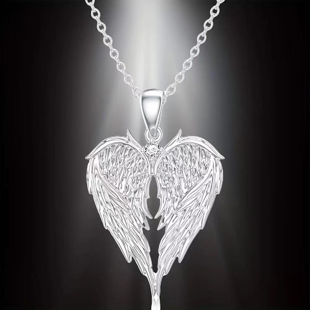High Quality Aesthetic New Design, Silver Micro Inlaid Zircon Angel Wing Heart-Shaped Women's Pendant Necklace, Exquisite And El