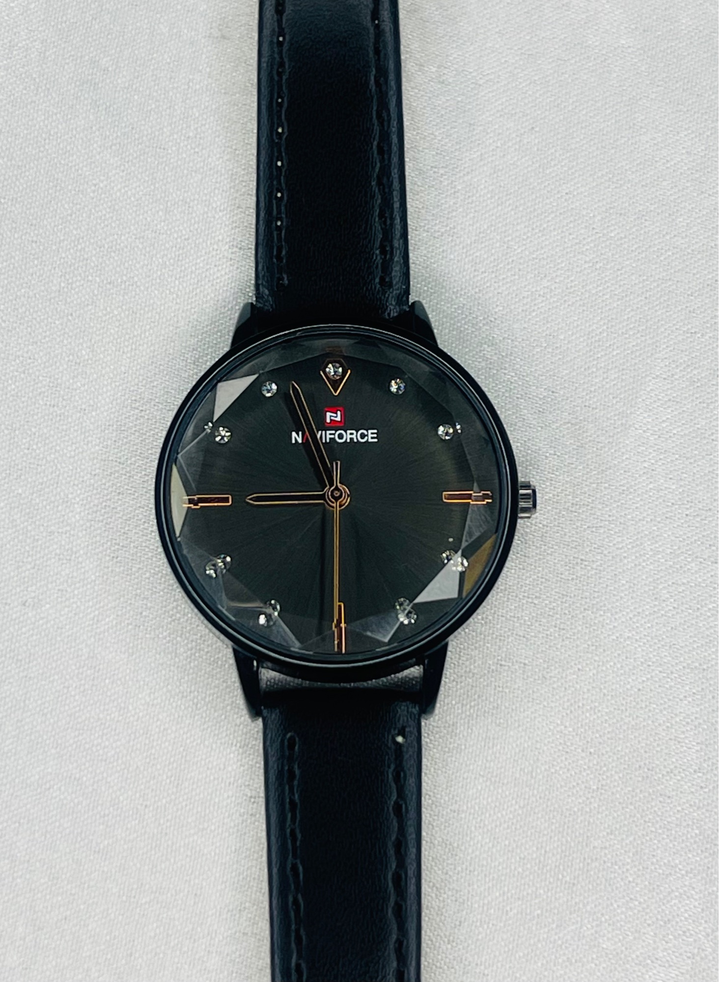 Fashionable Casual Black Color Watch For Girls