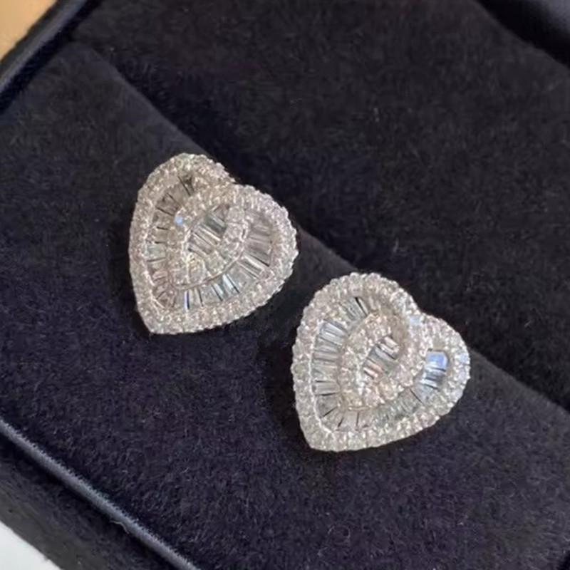 Huitan Sweet Lady Love Heart Stud Earrings with Brilliant Cubic Zirconia Fashion Engagement Accessories Bridal Wedding Jewelry