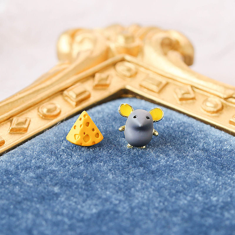 Asymmetric Cute Little Mouse Cheese Stud Earrings For Women Lovely Sweet Small Earrings Party Daily Versatile Jewelry