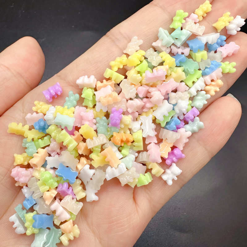 20pcs 2025 Mini Christmas Cartoon Nail Art Accessories Cute 3D Christmas Hat Snowman Resin DIY Nail Art Charms Decoration Parts