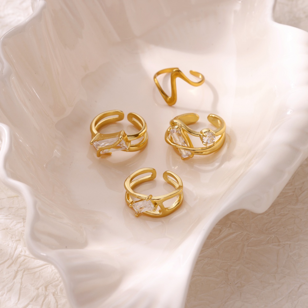Trendy Gold Color Stainless Steel Hollow Out Rings For Women Luxury Crystal Zircon Geometric Ring Party Wedding Jewelry