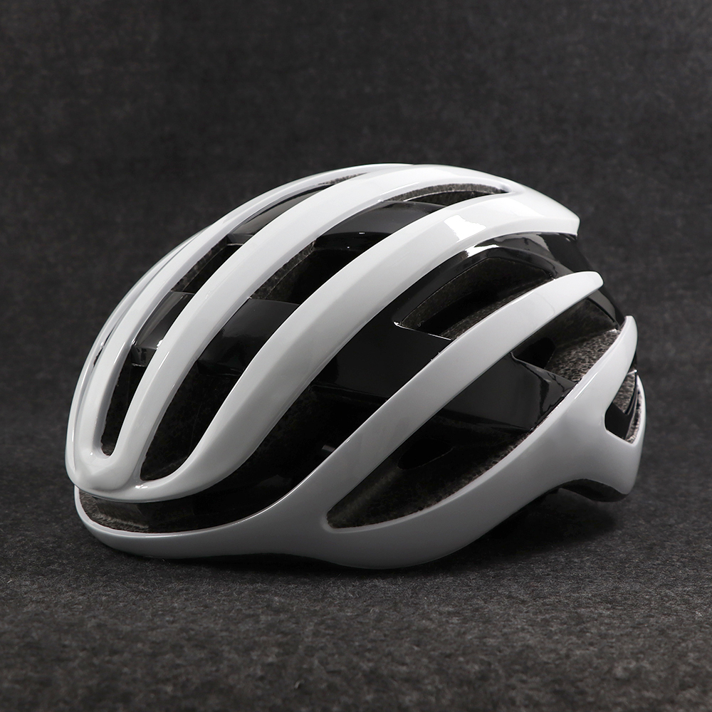 Ultralight Bike Helmet, Road Mountain Bike Helmet General Purpose Men's Women's Bicycle Breathable NetRed Riding Safety Helmet