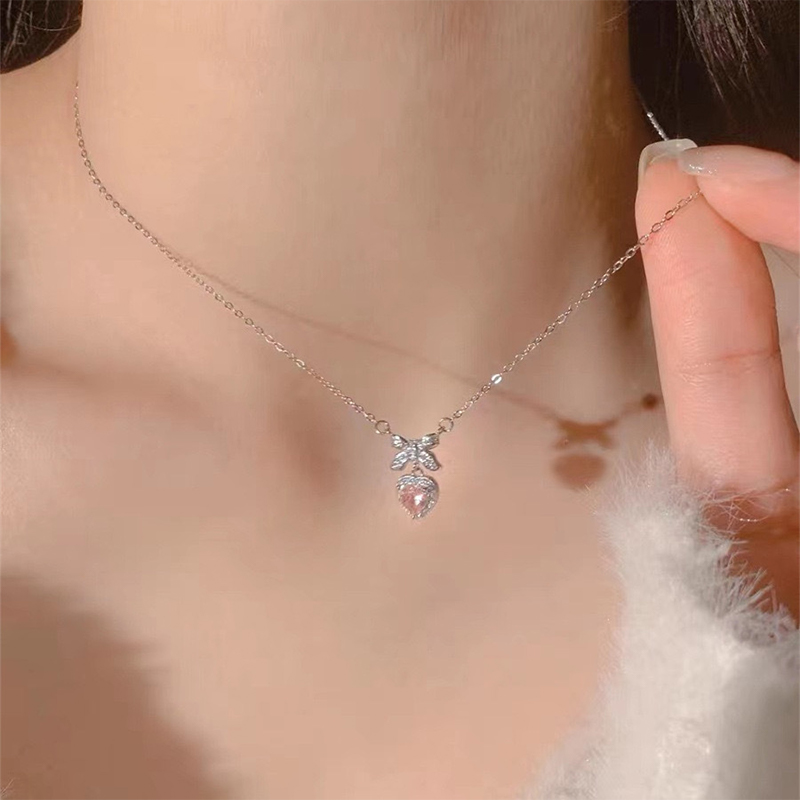 Crystal Zircon Heart Pendant Necklaces Y2K Pink Heart Ladies Girls Fashion Elegant Clavicle Chain Women Jewelry Gifts
