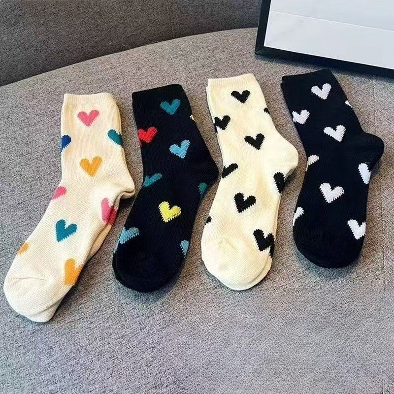 1/4 pairs Spring Women's Fashion Colorful Love Socks Cute and Sweet Socks Sweat Absorbing Casual Comfortable Women's Socks