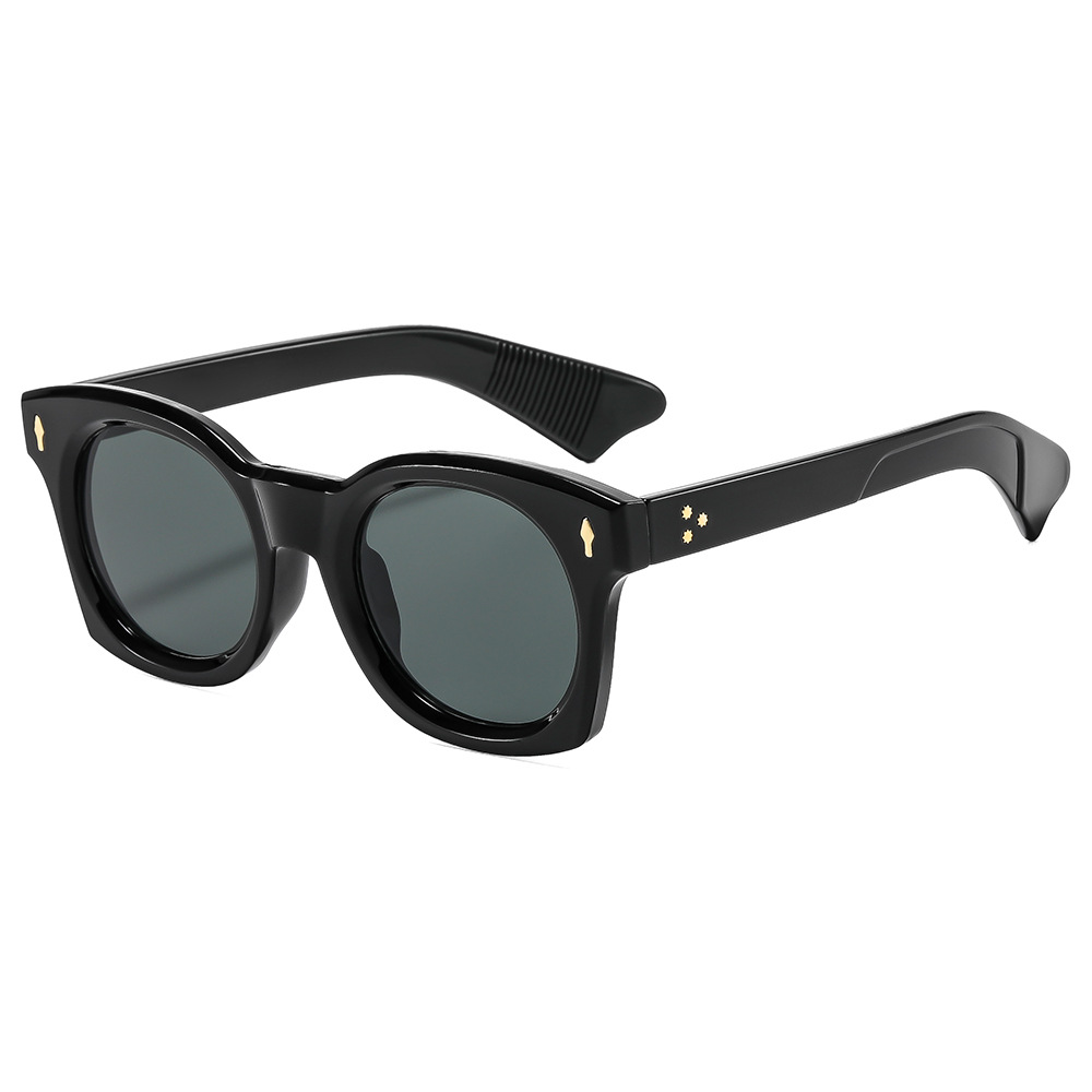Large Frame Ladies Sun Glasses Rivets Decoration Bold Arm Fashion Young People Casual Travel Daily Sunglasses