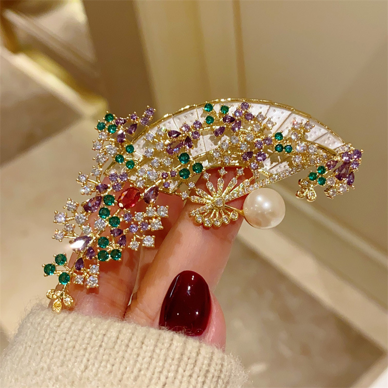 Luxury Crystal Folding Fan Exquisite Brooch Badges For Women Men Fashion Classic Elegant National Buckles Pines