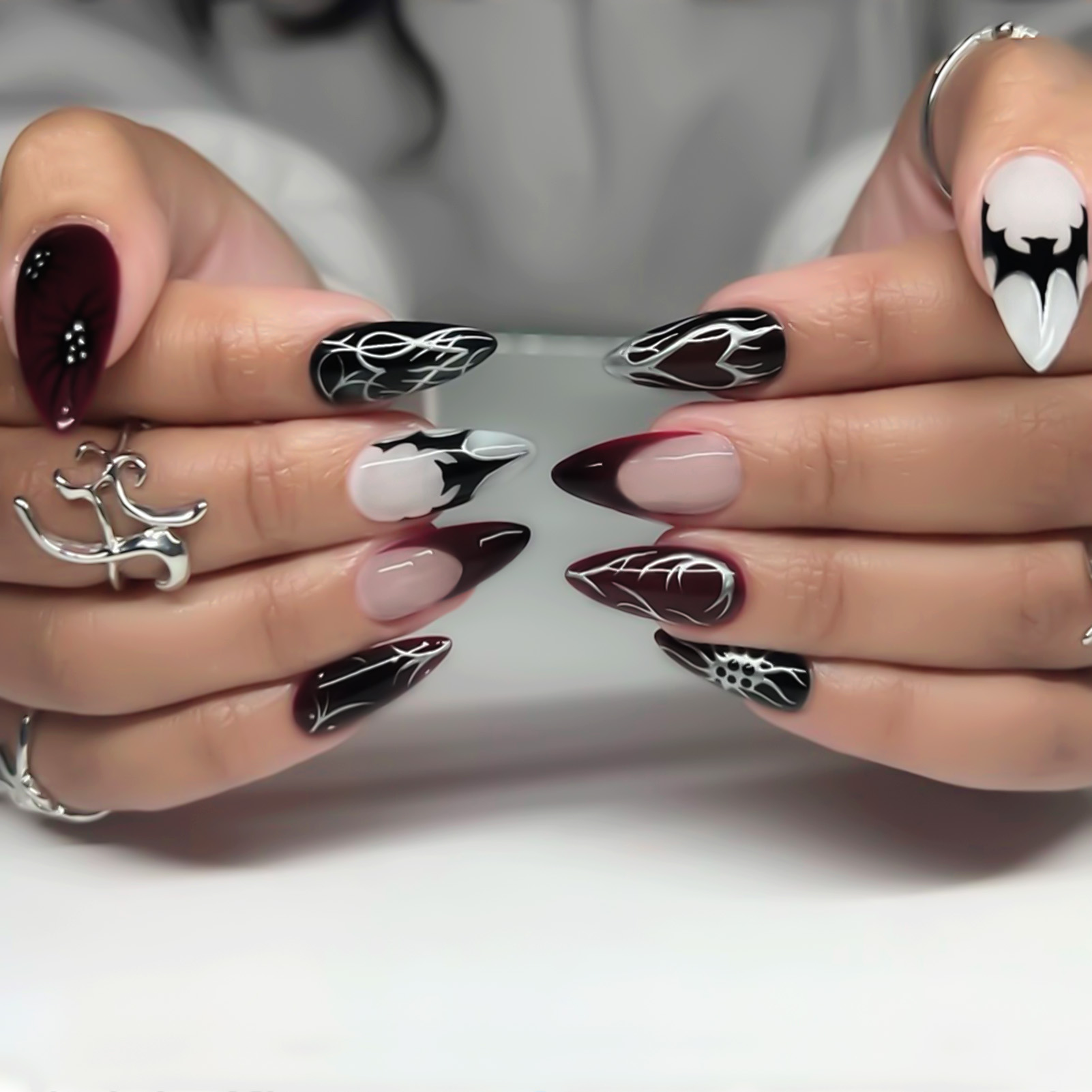 24pcs French Press on Punk Style 3D Spider Skull Design Fake Nails Black Red Cool Y2k Halloween False Nail Patches