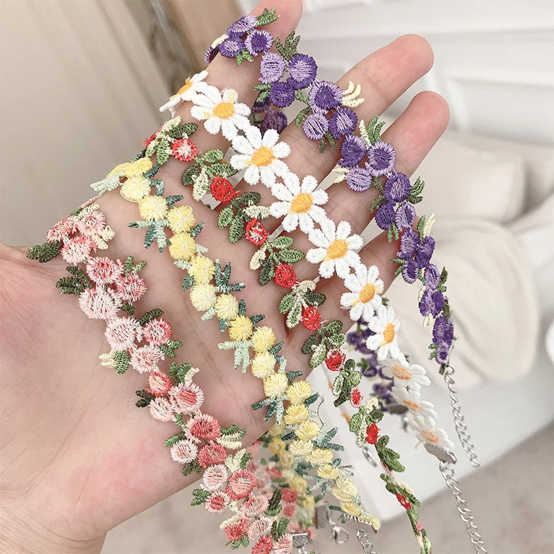 Sweet Flowers Lace Necklace Choker for Women Girls Good Quality Embroidery Fashion Romantic Design Accessory Trendy Jewelry