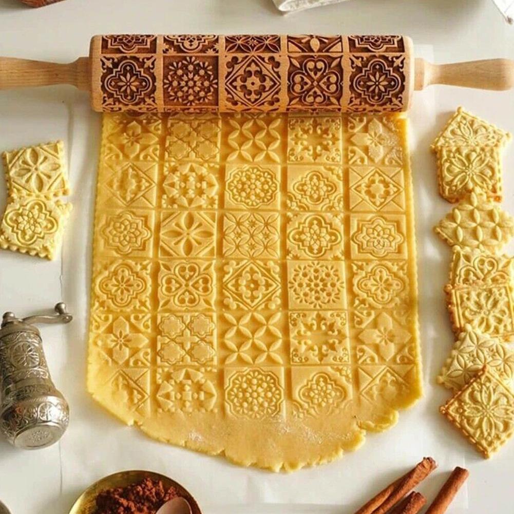 Christmas Rolling Pin with Flower Patterns, Wooden Embossed 3D Cookie Mold Laser Engraved DIY Baking Tools Dough Roller