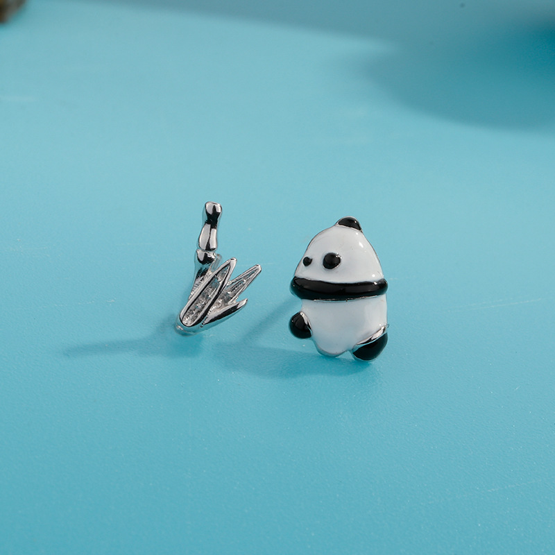 Fashion And Cute Bamboo Panda 925 Sterling Silver Jewelry Simple Asymmetric Cartoon Sweet Animal Earrings E001