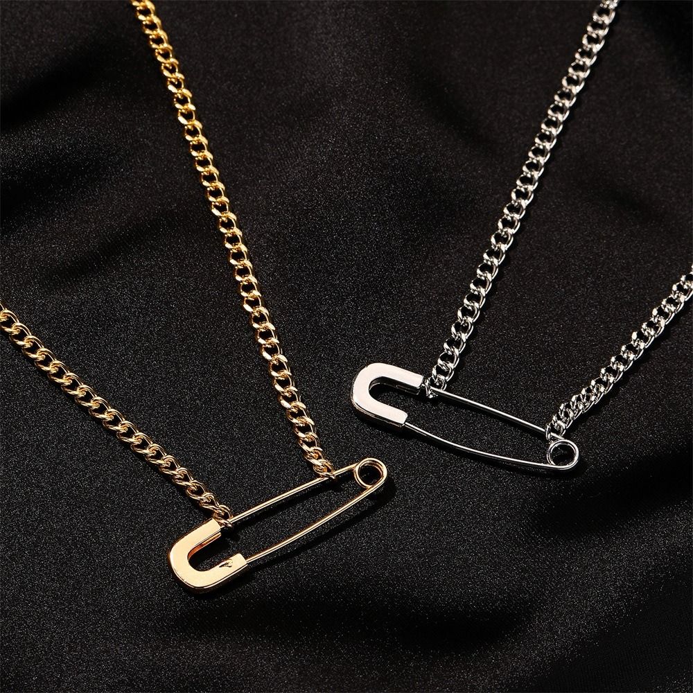 New Simple Creative Pin Necklace High-end Design Cold Wind Chain Necklace Gold Silver Clavicle Chain Pendent Necklace Female