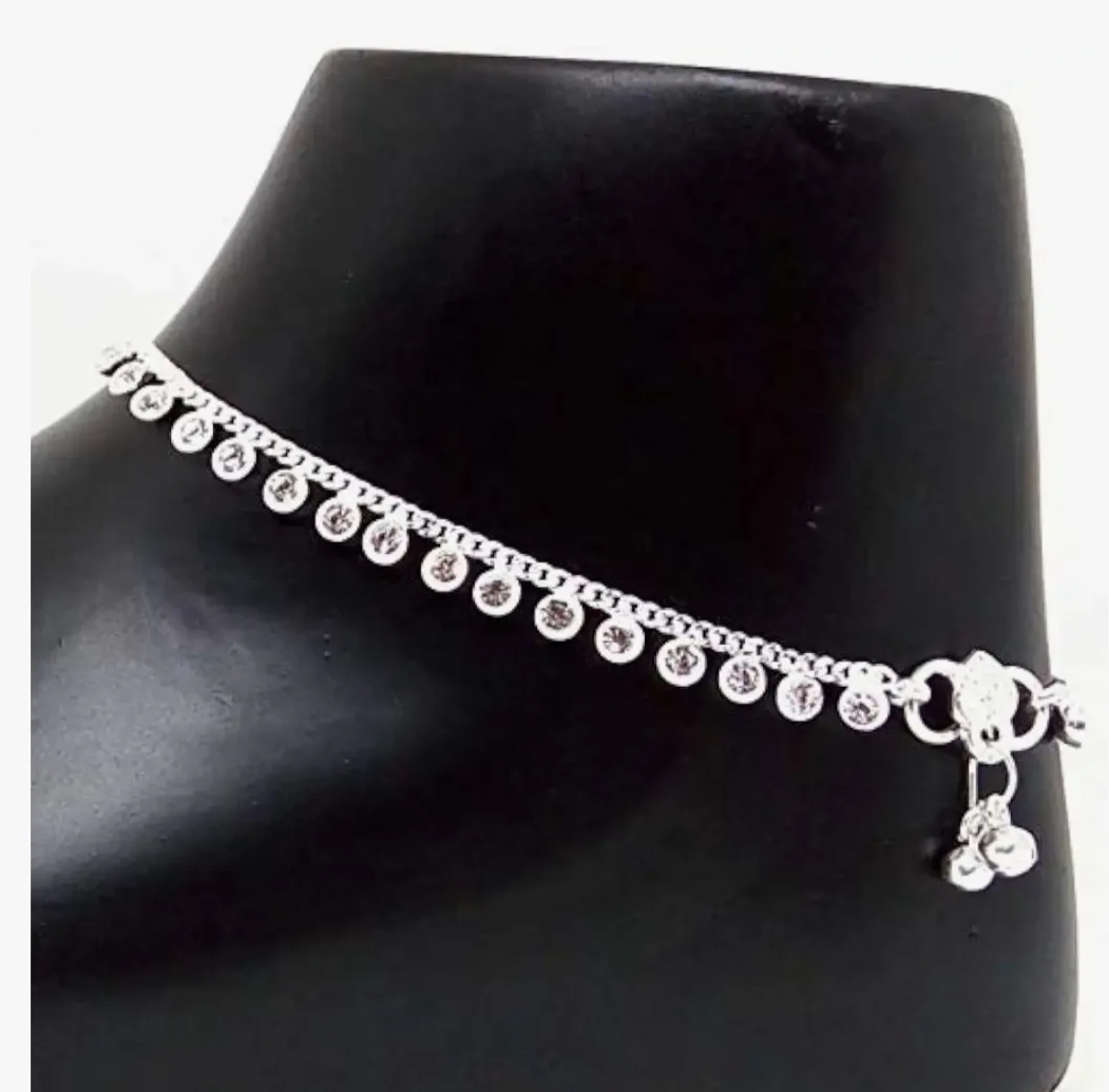 1 pairs Elegant & Stylish anklet designed for adult