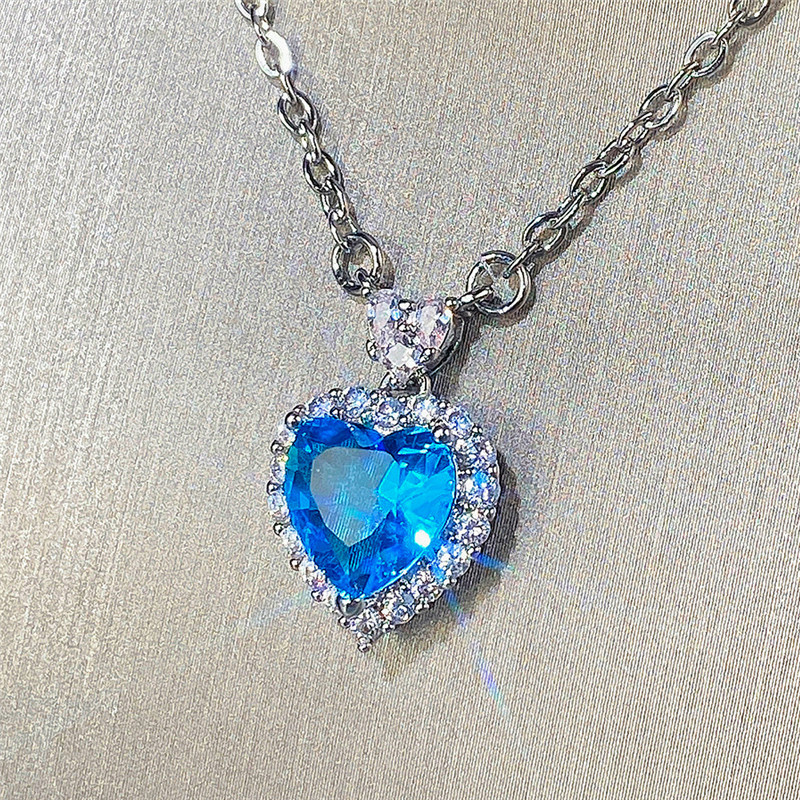 Huitan Luxury Blue/Garnet Heart CZ Women's Necklace for Engagement Wedding Bright Color Delicate Lady’s Jewelry Party Love