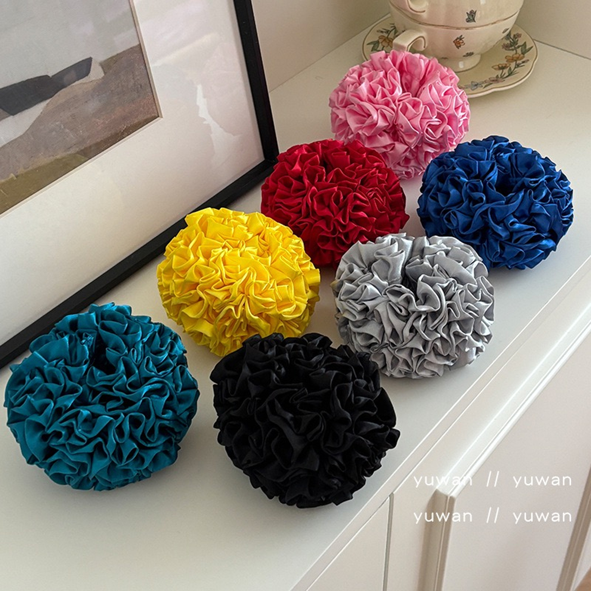 1pc Korean-style floral solid color high-end satin pleated large hair tie,suitable for bun and ponytail hairstyle