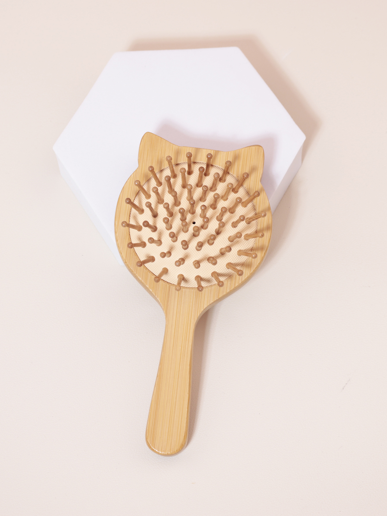 1pcs cute cartoon cat shaped air cushion massage hair comb, smooth scalp massage to reduce hair loss Special for real hair