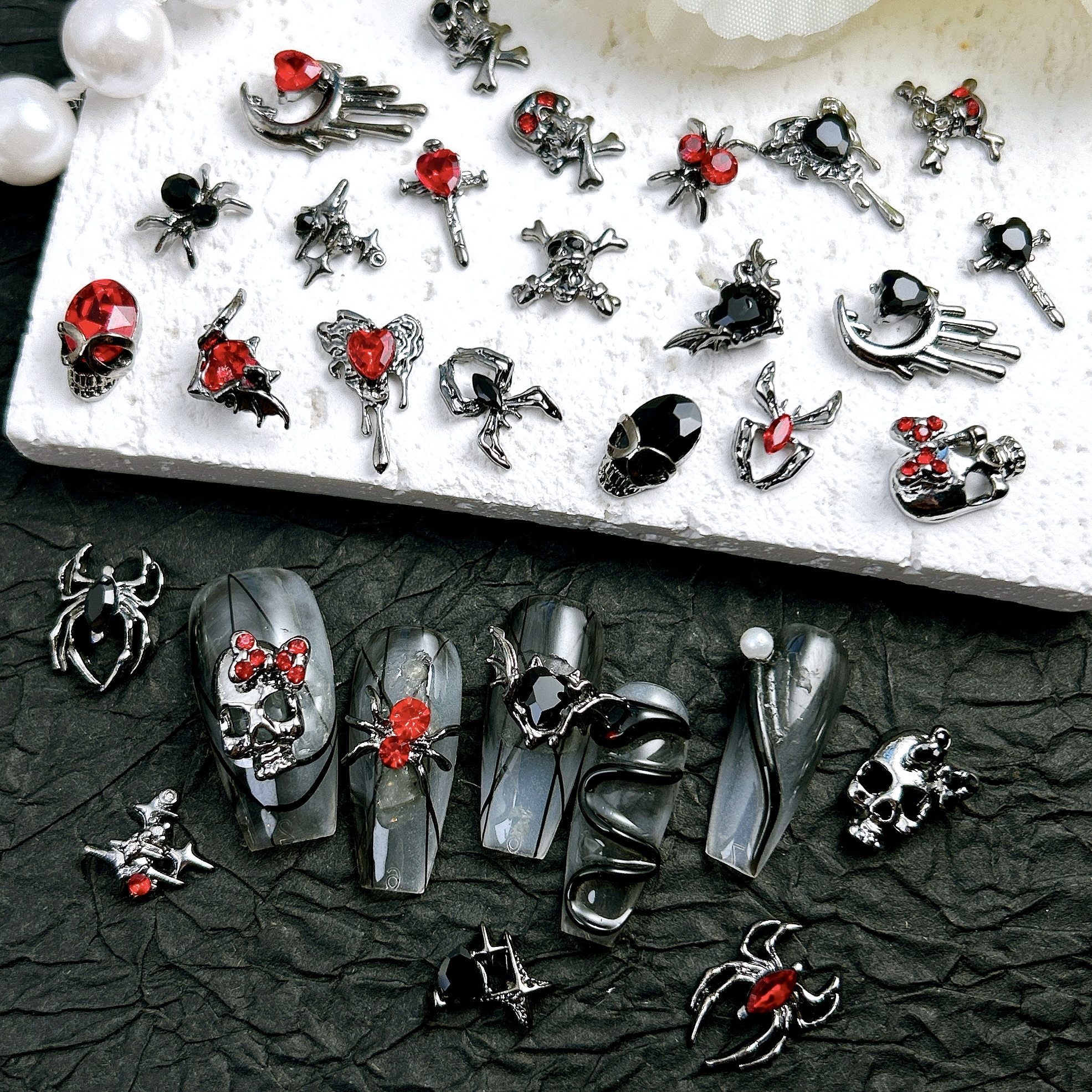 20PCS Multiple Style Alloy Skull Spider Nail Art Charms New Creative Glass Diamond Bat Halloween Nail Decorations for DIY Nails