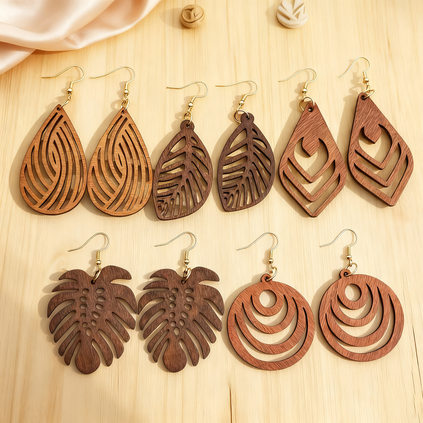 5 Pairs of Wooden Hollow Geometric Design Earrings, Suitable for Girls to Wear Daily or on Vacation
