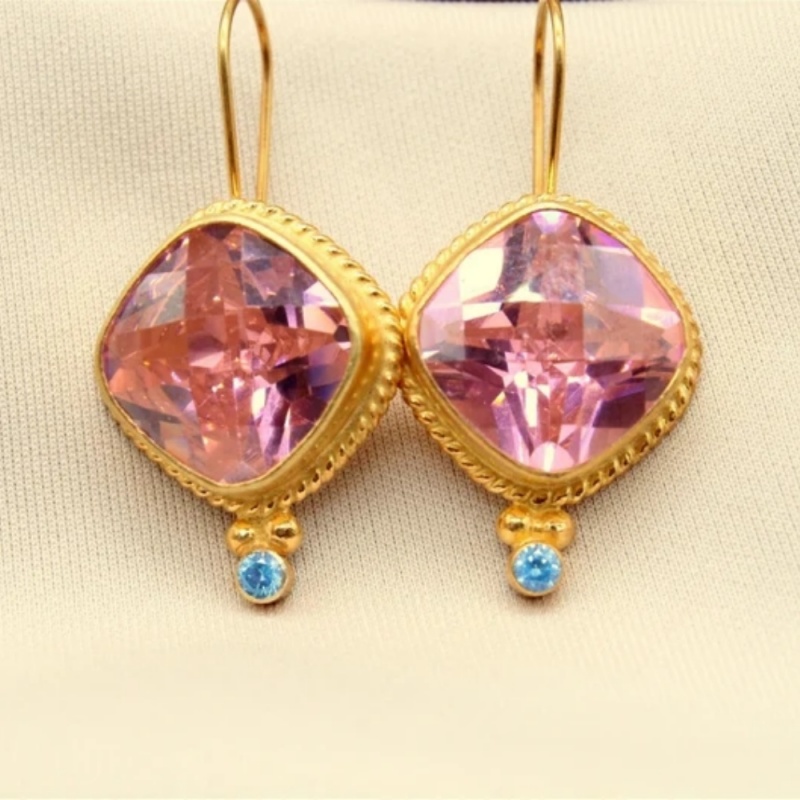 Exquisite Square Zircon Hook Earrings For Women New Arrival Gold Plated Rhinestone Earring Girl Party Birthday Christmas Jewelry
