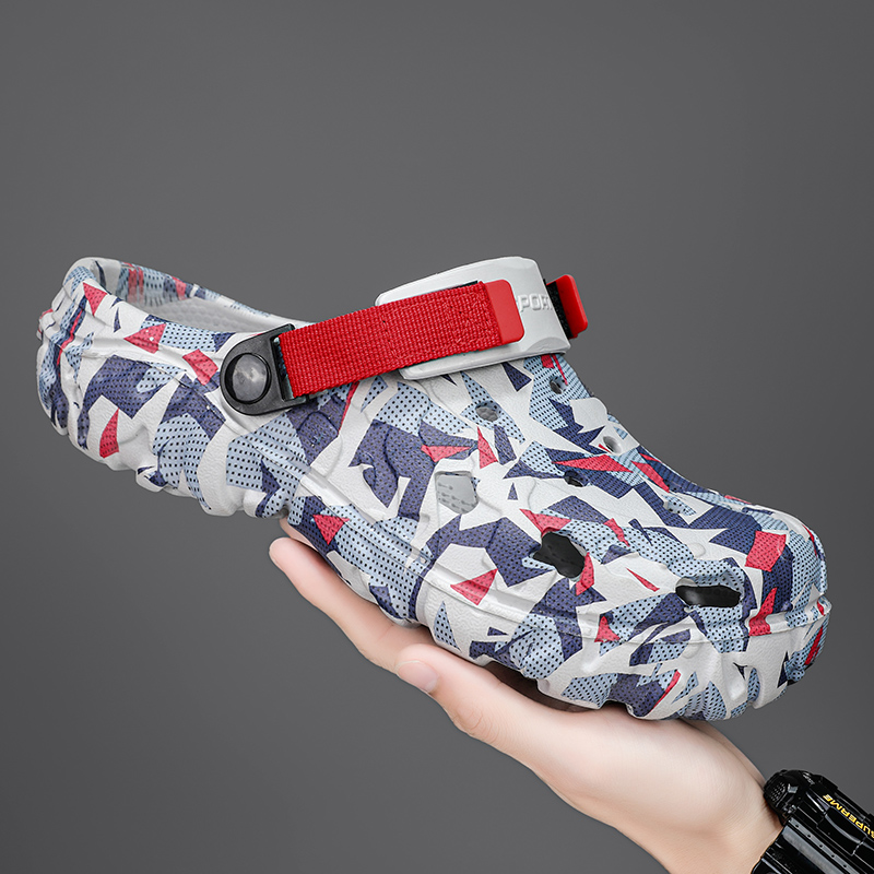 2024 Summer New Men's Slippers Outdoor Garden Clogs Male Casual Shoes Fashion Luxury Sandals Comfort Home Soft Slippers 40-47