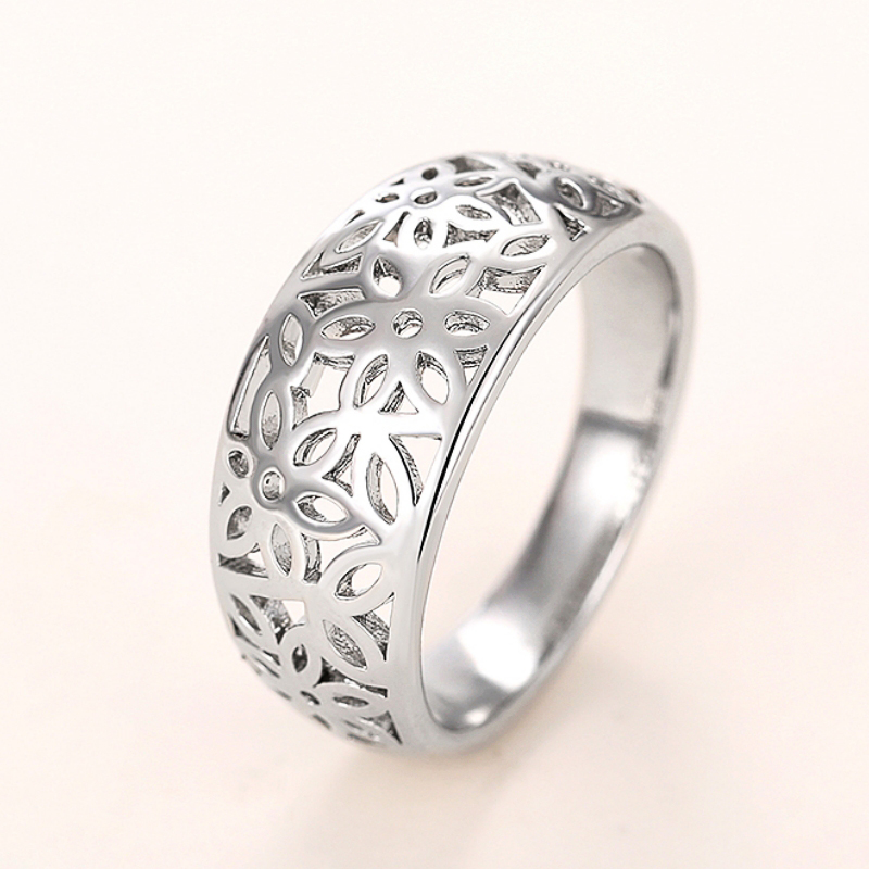 Huitan Vintage Hollow Flowers Design Women Rings Metal Silver Color Simple Elegant Female Rings Daily Wear Party Jewelry