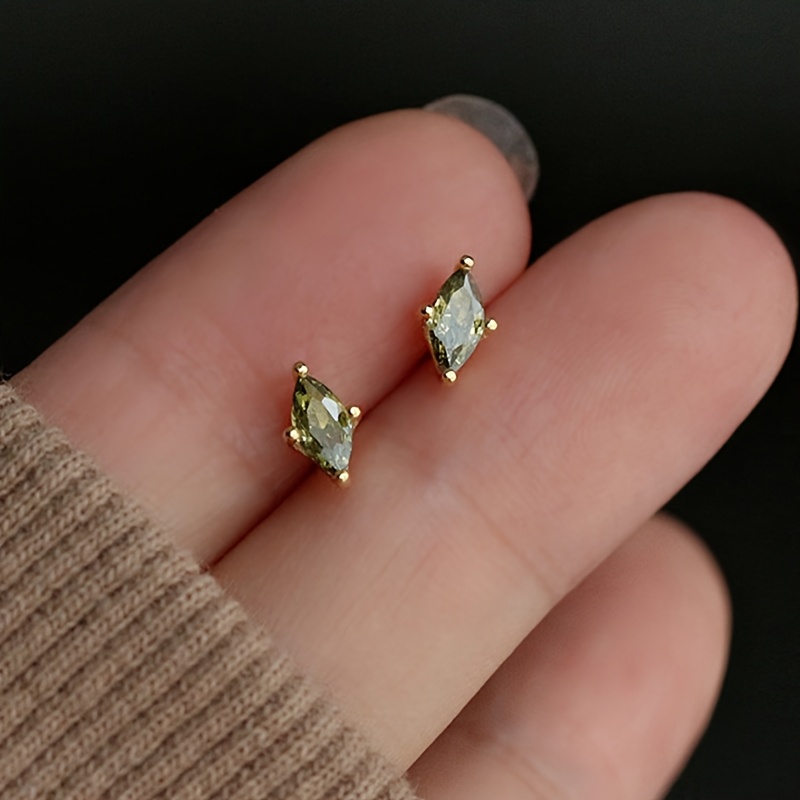 2026 New Minimalist Style Water Droplet Shaped Earrings, Small and Exquisite, Suitable for Women's Daily Party Jewelry s