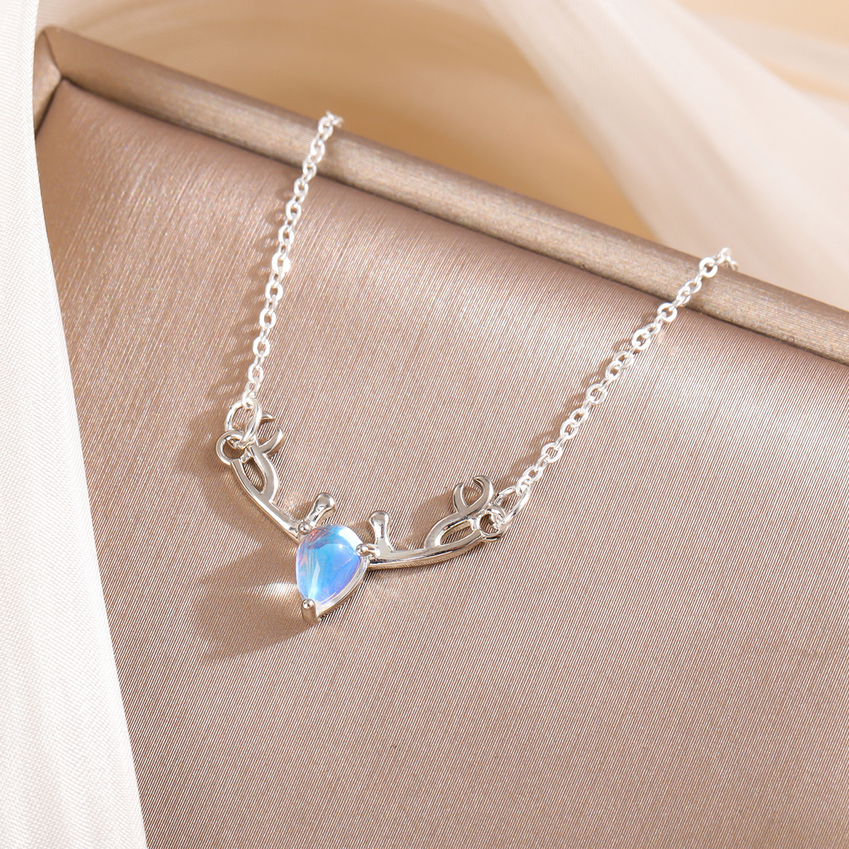 New Arrival Colorful Elk Temperament Animal 925 Sterling Silver Jewelry Cute Deer Moonstone Crystal Popular Necklaces XL224