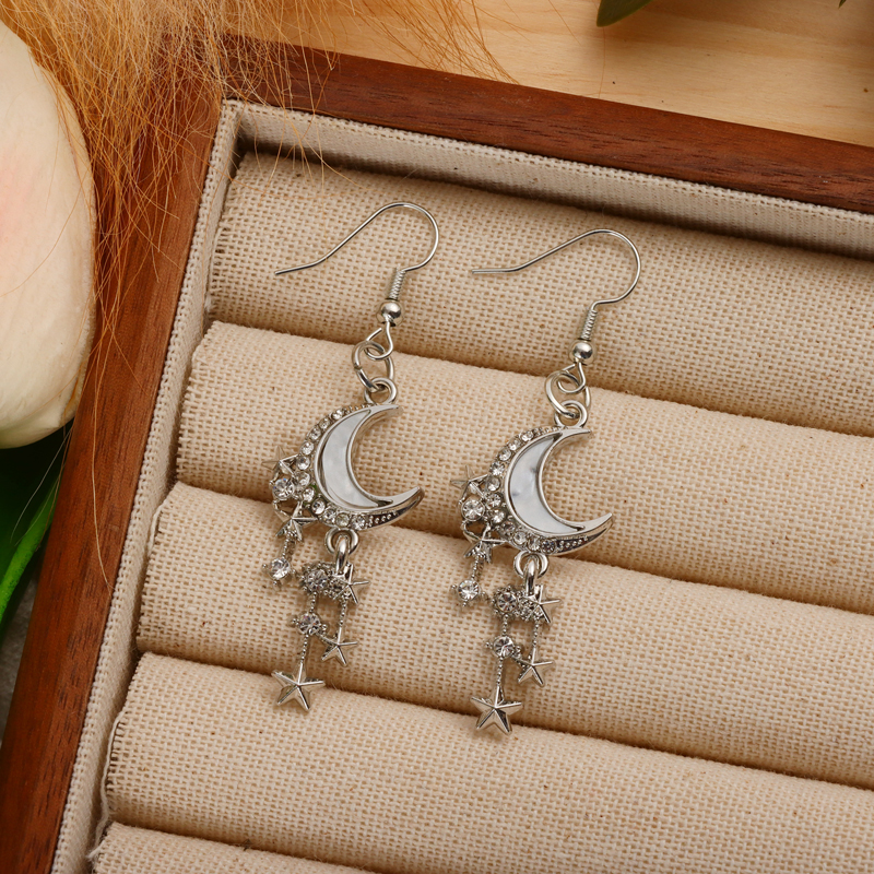Y2K personalized creative moon and star pendant earrings, suitable for women to wear, Valentine's Day