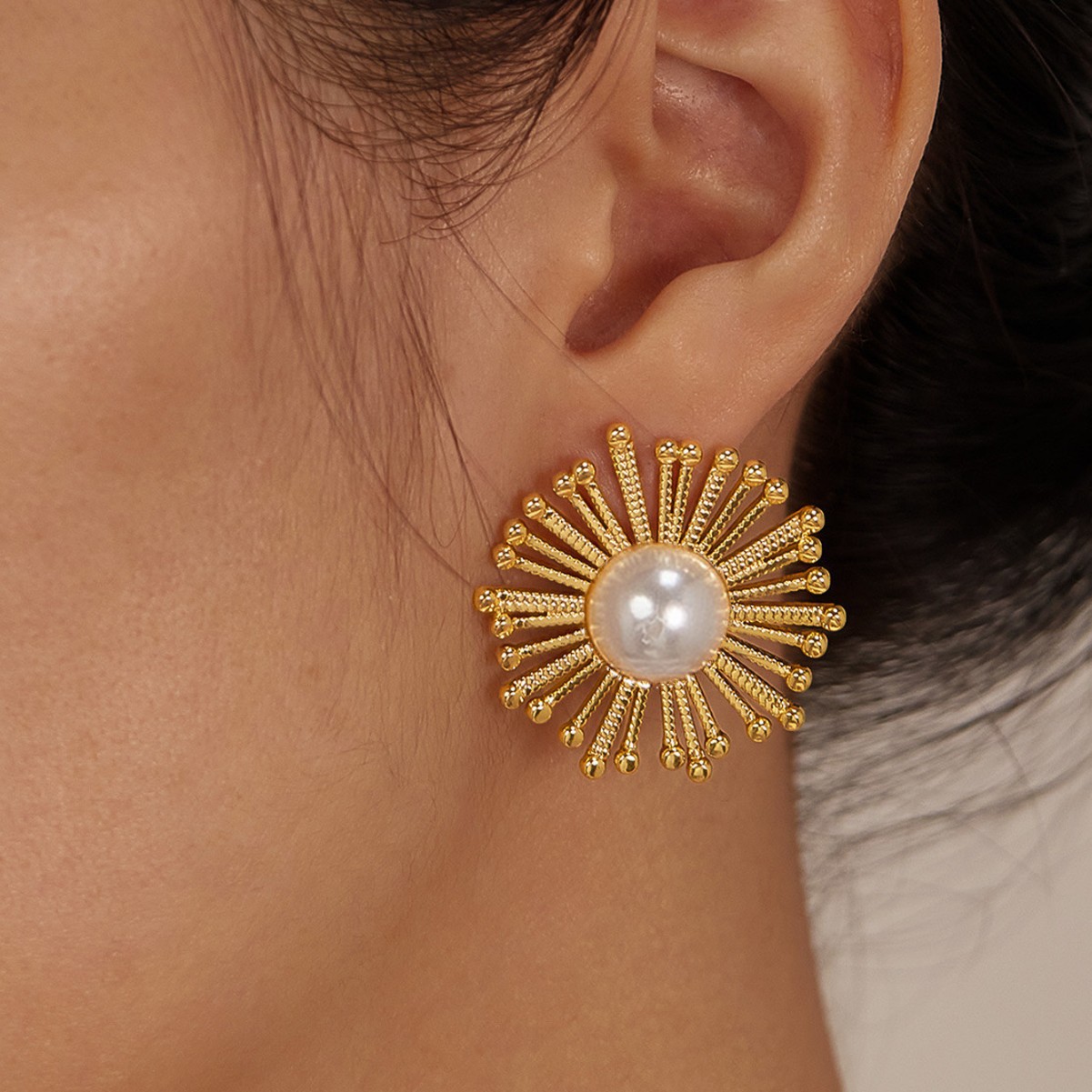 1 pair of fashionable elegant retro temperament jewelry earrings pearl flower stud earrings niche ins style women