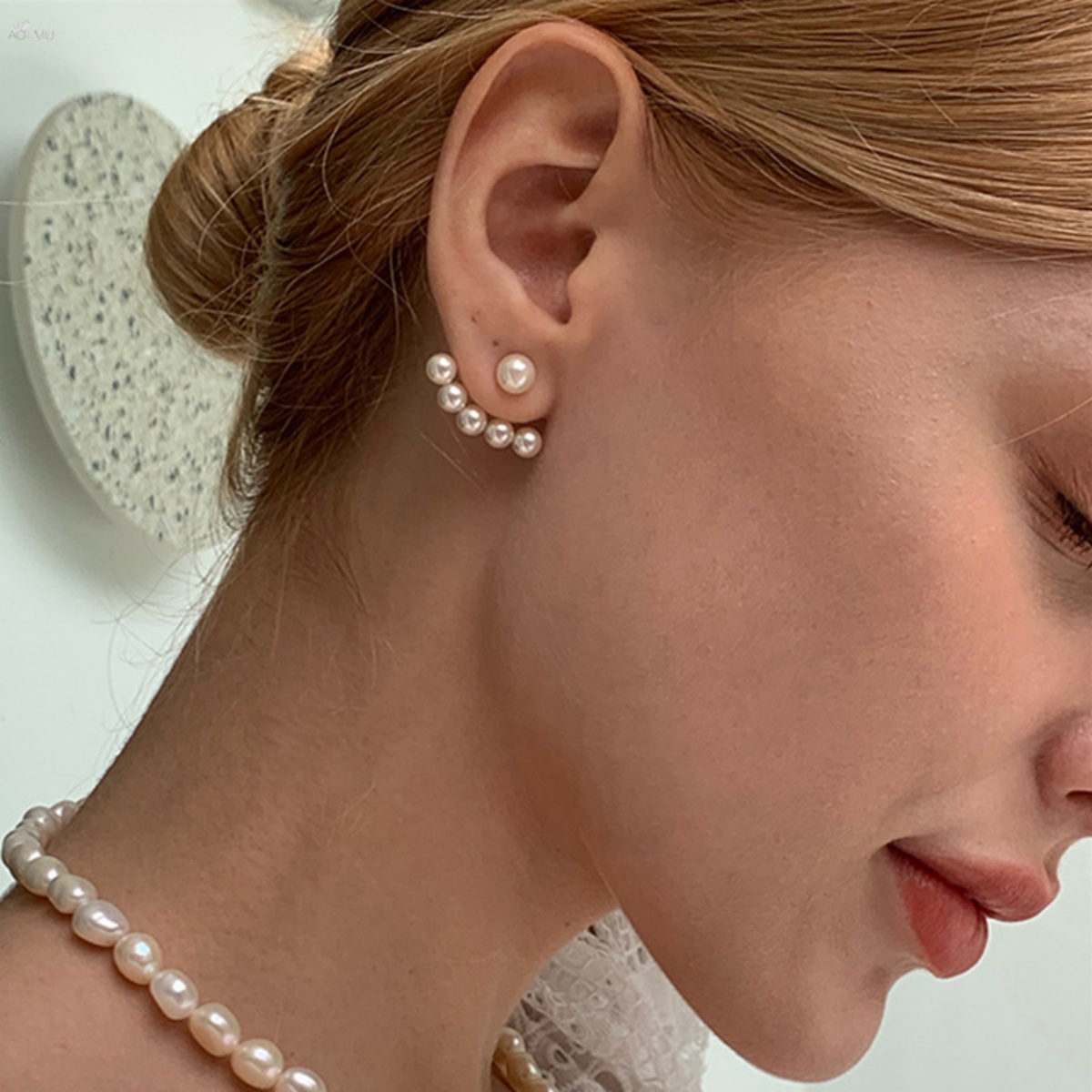 Minimalist Elegant Five Imitation Pearl Beads Stud Earrings Simple Classic Pearl Earrings Wedding Jewelry For Women Men