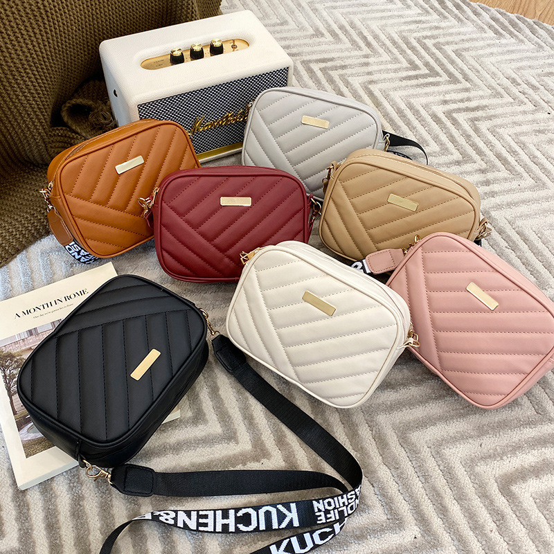 2026 New Women's Twill Embroidered Small Square Bag with Metal Sheet Decor Casual Phone Crossbody Bag