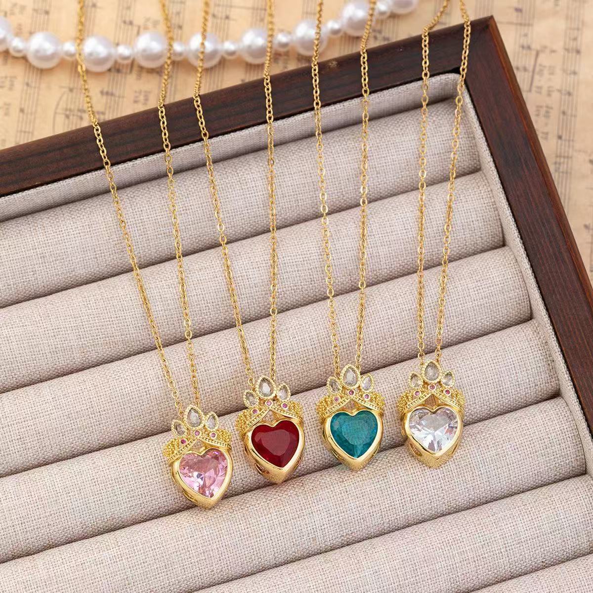 Valentine's Day New Product Retro Elegant Style Micro inlaid Zircon Colored Crown Necklace Pendant Suitable for Giving to Daugh