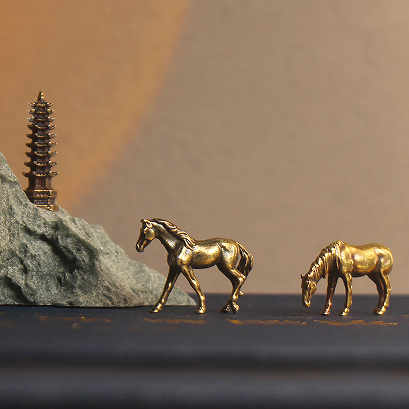 1Pc Antique Brass Solid Long Tail Horse Figurine Feng Shui Lucky Charm Mini Desktop Decoration Crafts Office Business Gift