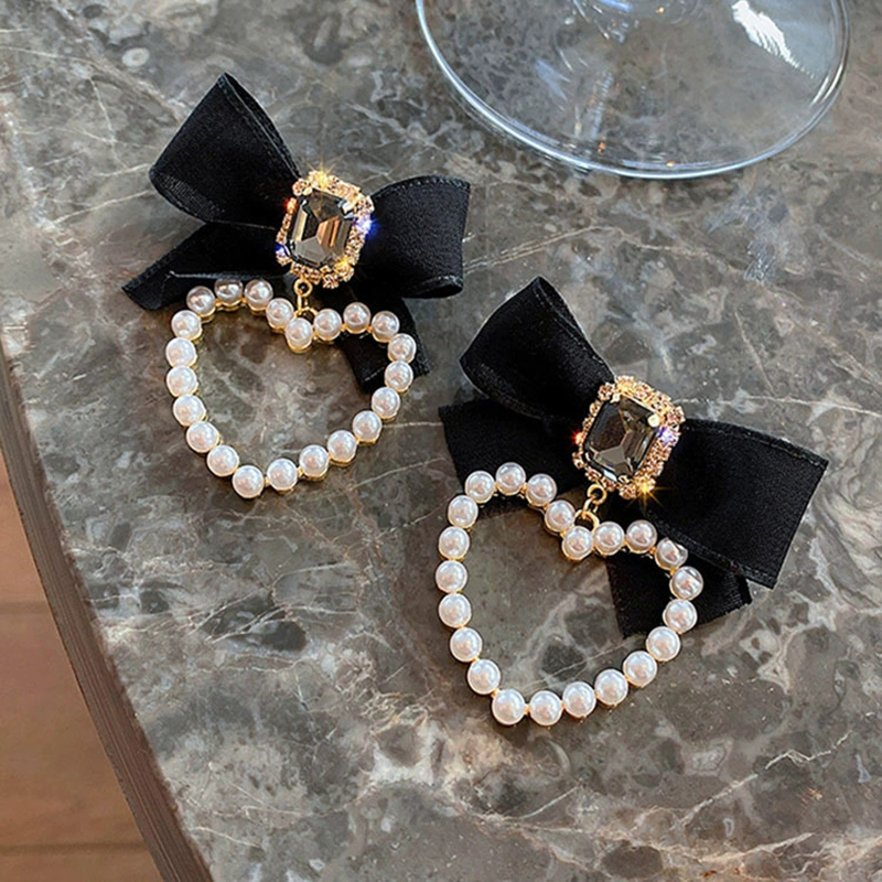 Vintage Black Bowknot Earrings Women Imitation Pearl Heart Drop Earrings Retro Rhinestone Bow Earrings Girls Party Jewelry s