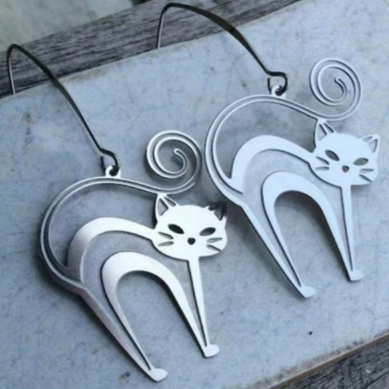 Creative Retro Cat Pendant Earrings, Personalized Earring Accessories for Holiday Parties, Cute Jewelry