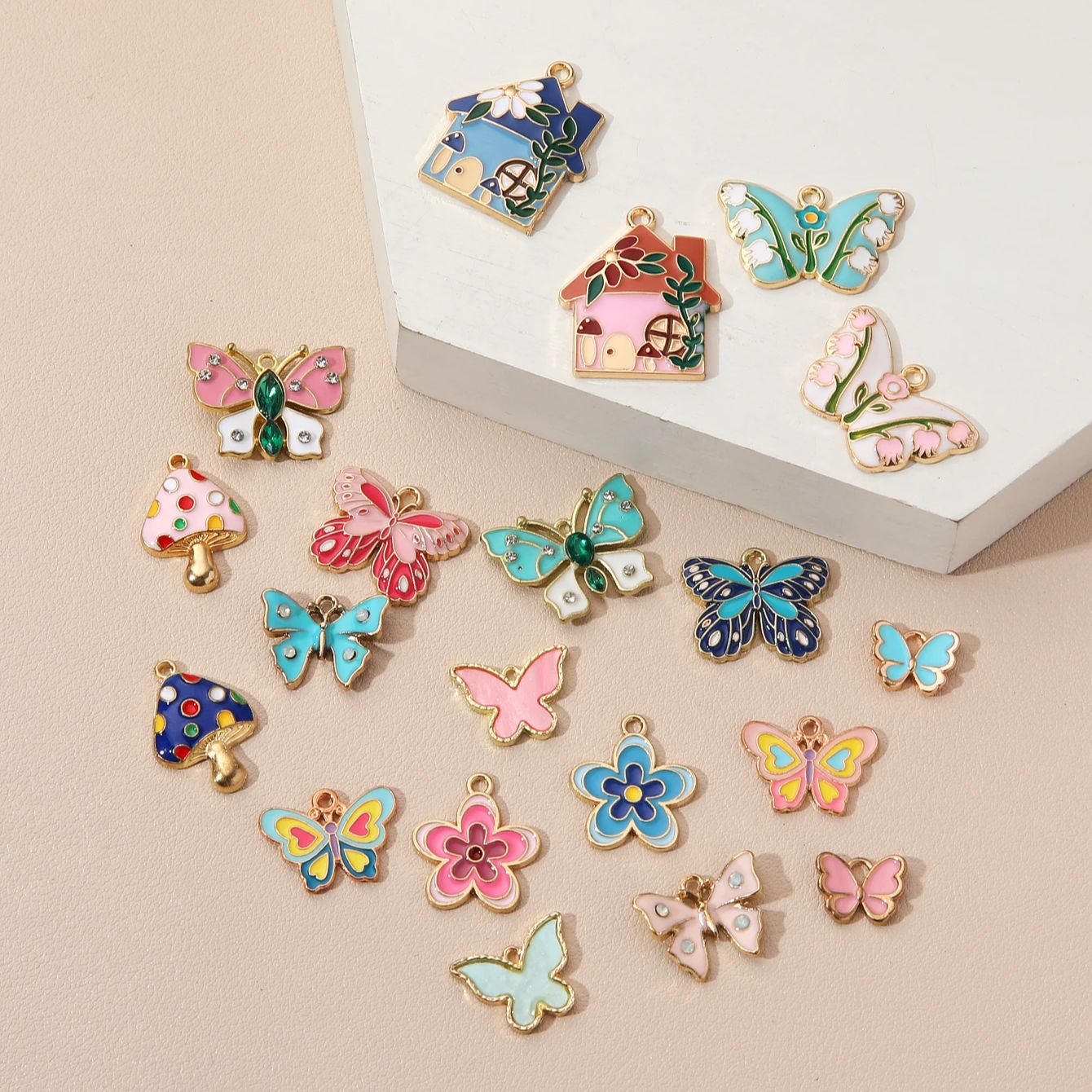 5pcs Cartoon Cute Pink and Blue Butterfly Flower House Enamel Charms Lovely Plant Pendants For DIY Necklace Jewelry Making