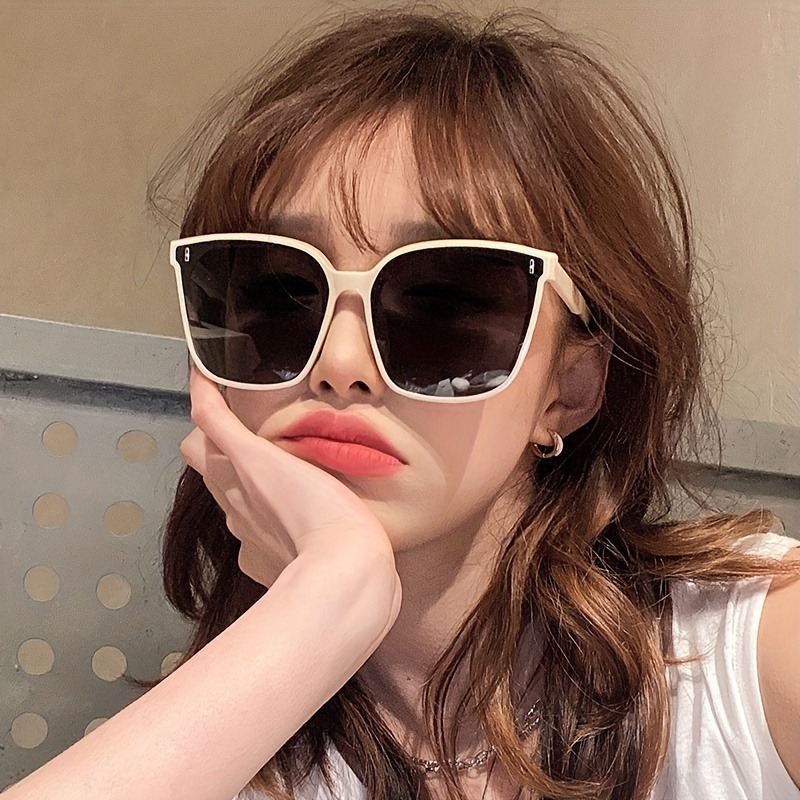 1pcs Unisex Polarized Slim Glasses, Black Rectangular, UV Protection, Lightweight Plastic Frame