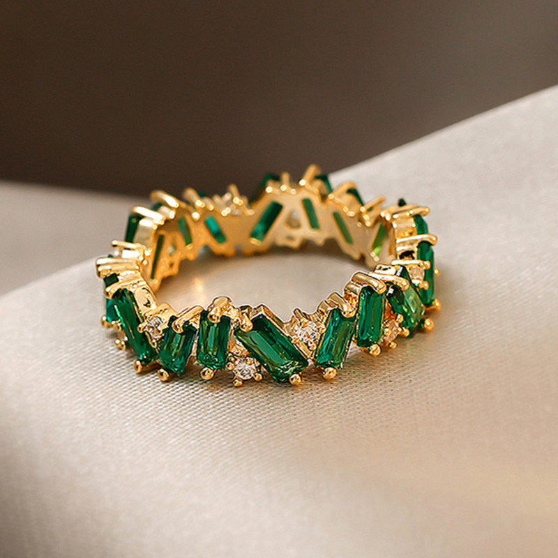 Huitan Chic Green CZ Finger Ring for Female Gold Color Luxury Temperament Women Accessory Daily Wear Party Modern Trendy Jewelry