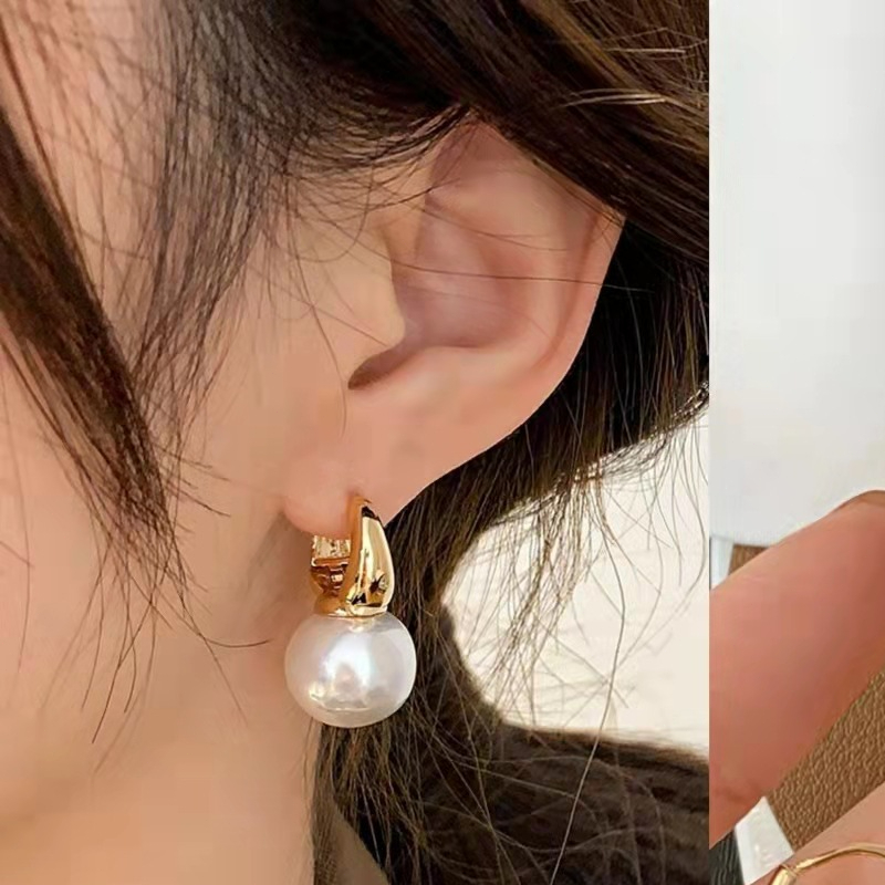 1Pair New Simple Pearl Studs Hoop Earrings For Women Fashion Geometric Circular Temperament Earrings Wedding Party Jewelry Gift