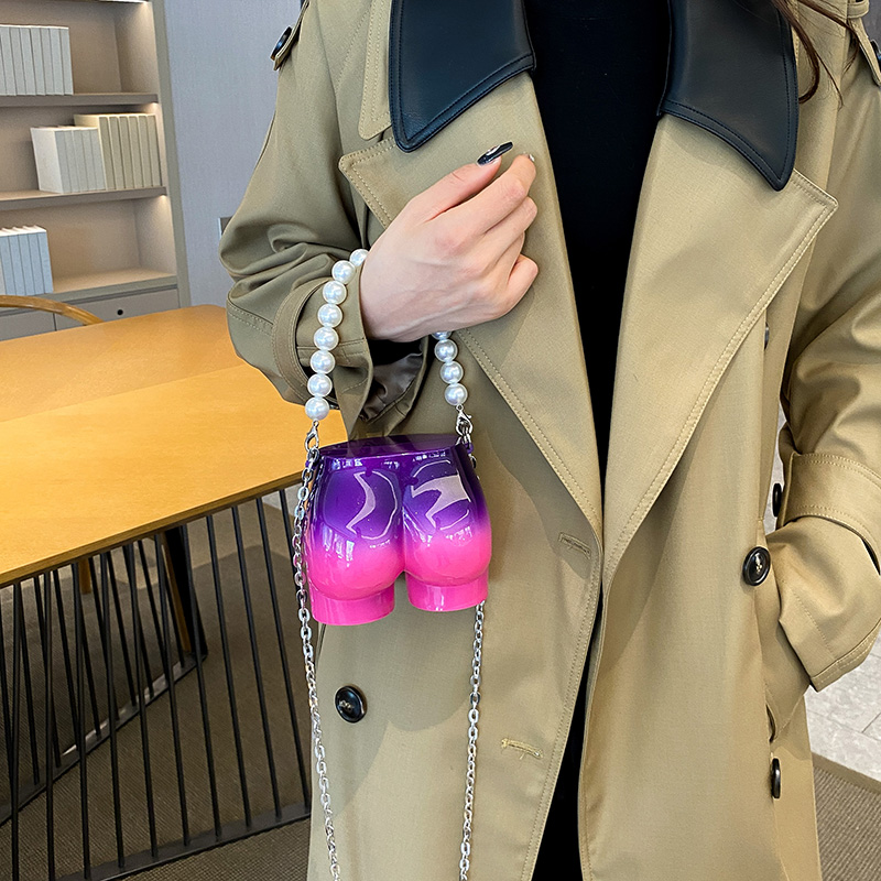 2024 New Personalized Creative Butt Shoulder Bag for Women Fashion Chain Crossbody Bags Designer Mini Change Phone Lipstick Bag