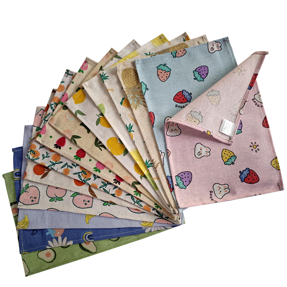 1 Pcs Polyester Polka Dot Print Europe Fashion Style Fabric Table Mats Napkins Simple Design Tableware Kitchen Tool