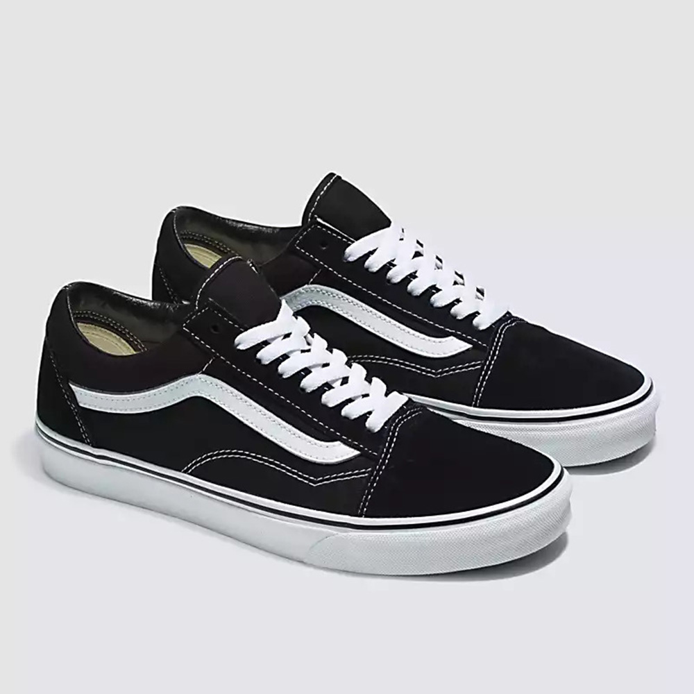 Classic Popular Sneakers For Men And Women - image 1