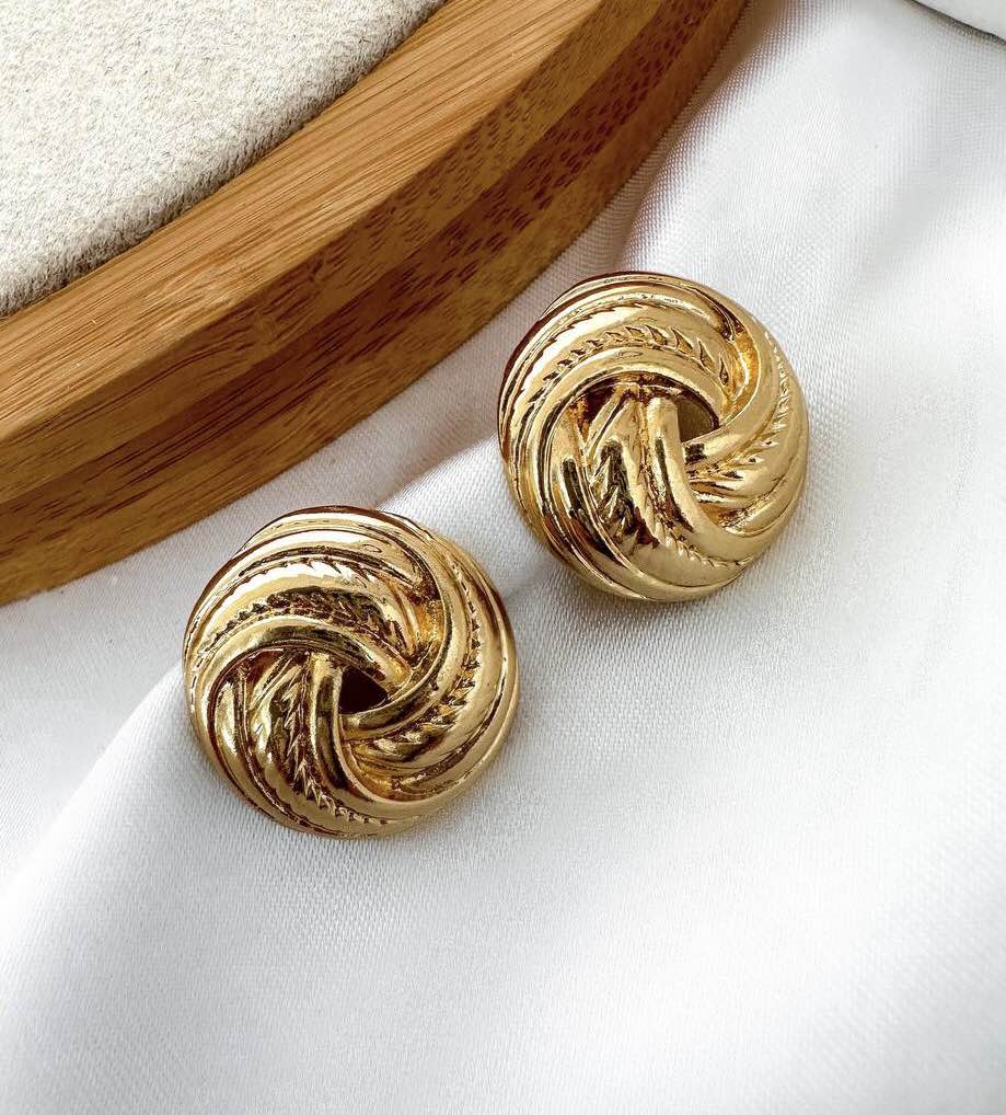 Stainless Round Twisted Stud Earring
