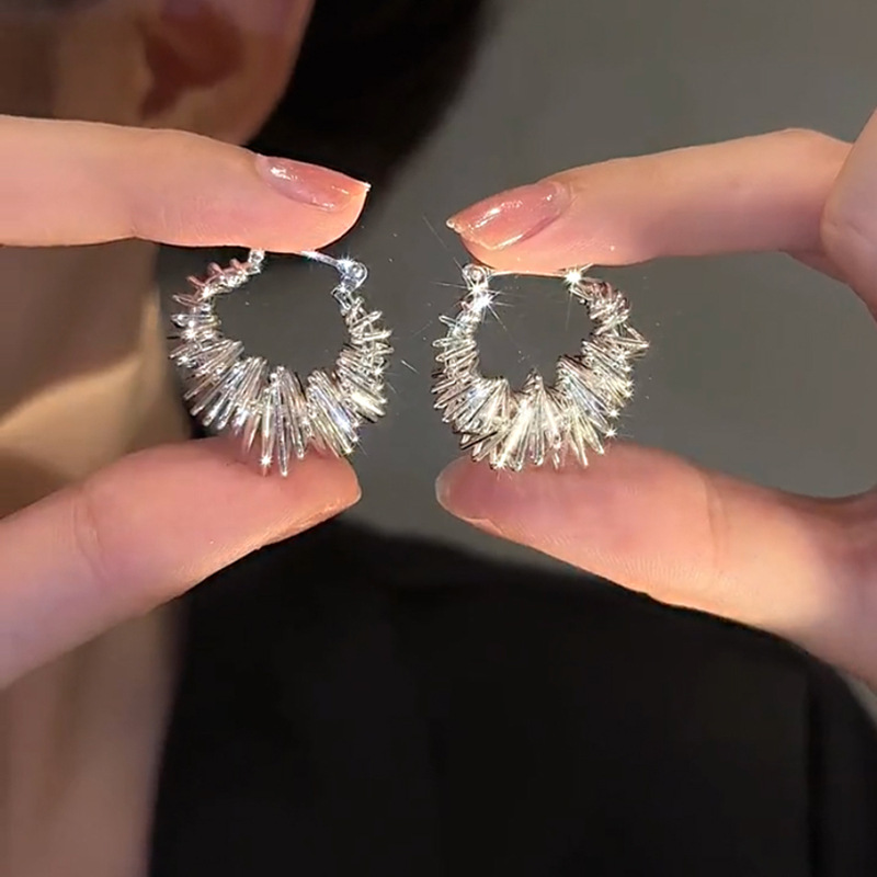 Metal Hollow Irregular Circle Earrings for Women Fashion Silver Color Hoop Earrings Luxury 2023 New Jewelry