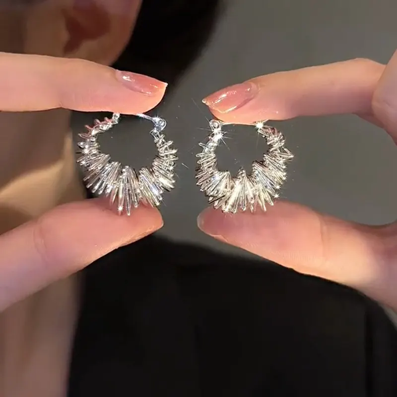 Metal Hollow Irregular Circle Earrings for Women Fashion Silver Color Hoop Earrings Luxury 2023 New Jewelry