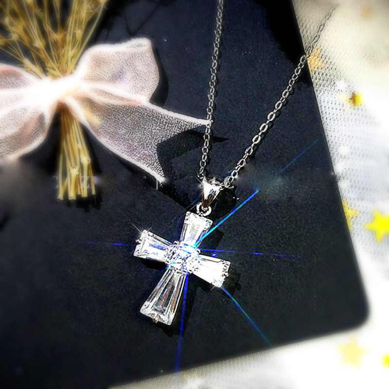 Huitan Simple Stylish Cross Pendant Necklaces for Women Square/Trapezoidal White CZ Luxury Bridal Wedding Jewelry 2021 Trends