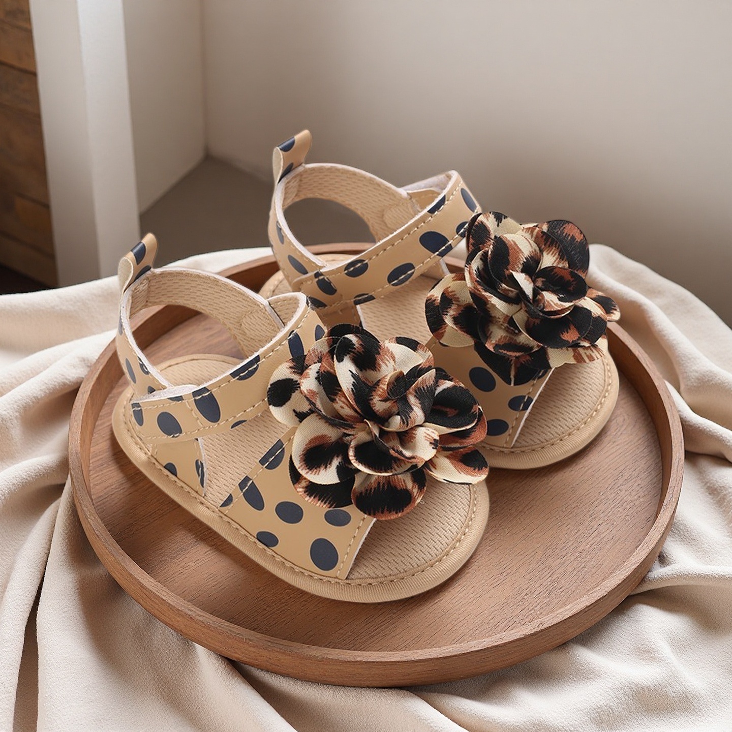 Baby Girl Leopard Print Flower Sandals Summer New Fashionable Soft Soled Beach Shoes Suitable For Babies Aged 0-18 Months