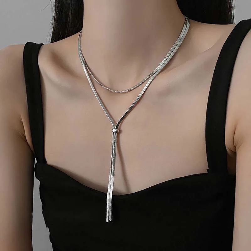 Yuanyan 2024 New Fashion Metal Long Snake Bone Chain Necklace for Women Hip Hop Silver Color Pull Sweater Chain Necklace Jewelry